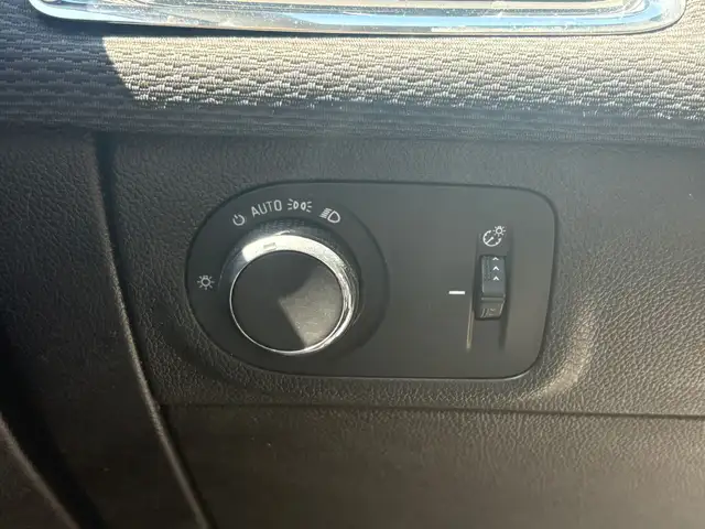 2019 CHEVROLET CRUZE LT - HEATED SEATS – BACK-UP CAMERA – A/C - Photo 15