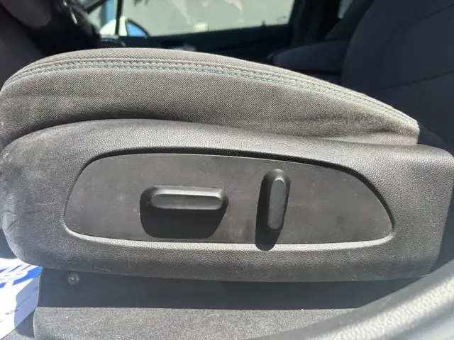 2019 CHEVROLET CRUZE LT - HEATED SEATS – BACK-UP CAMERA – A/C - Photo 17