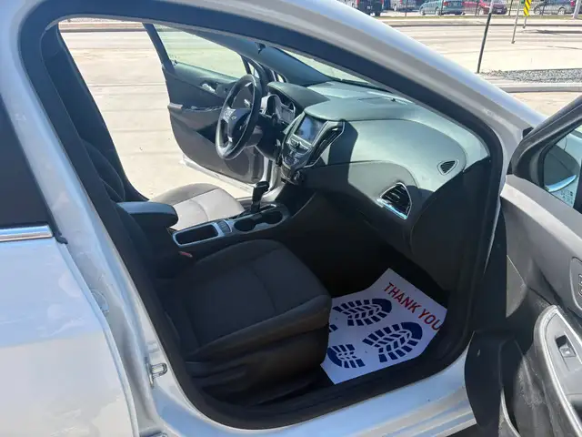 2019 CHEVROLET CRUZE LT - HEATED SEATS – BACK-UP CAMERA – A/C - Photo 20