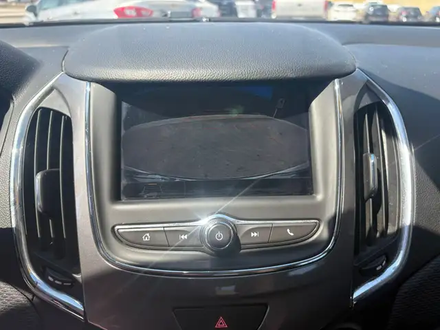 2019 CHEVROLET CRUZE LT - HEATED SEATS – BACK-UP CAMERA – A/C - Photo 21