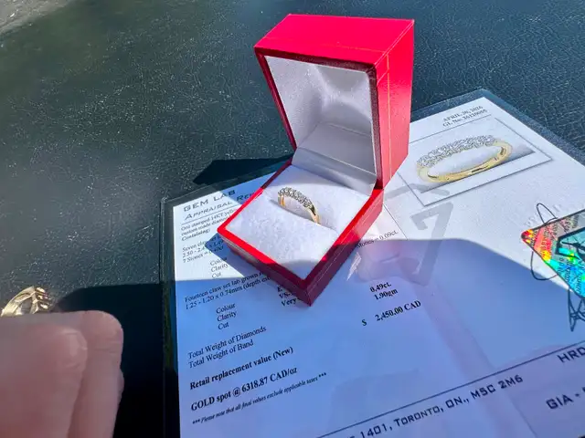 #806 - 14kt Yellow Gold, 1/2 Carat Diamond Band, Size 6 - Photo 2