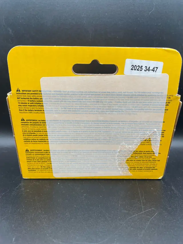 DEWALT XR 4AH BATTERY DCB2104 - Photo 2