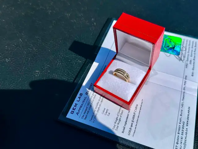 #803 - 14kt Yellow Gold, .91ct Princess Cut Diamond Band, Size 5 - Photo 4