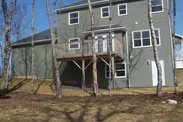 BROOKSIDE - BEAUTIFUL LAKEFRONT HOME AVAIL AUGUST 1ST - Photo 3