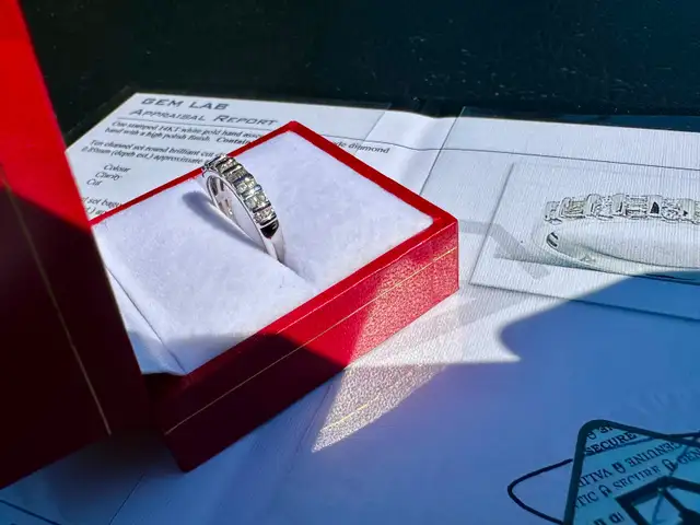 #788 - 14kt White Gold, 1/4 Carat Diamond Band, Size 5 3/4