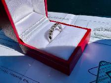 #788 - 14kt White Gold, 1/4 Carat Diamond Band, Size 5 3/4 - Photo 3