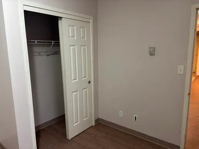 1 Bedroom apartment in a clean apartment building. - Photo 3