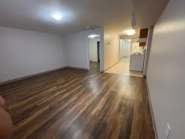 1 Bedroom apartment in a clean apartment building. - Photo 10