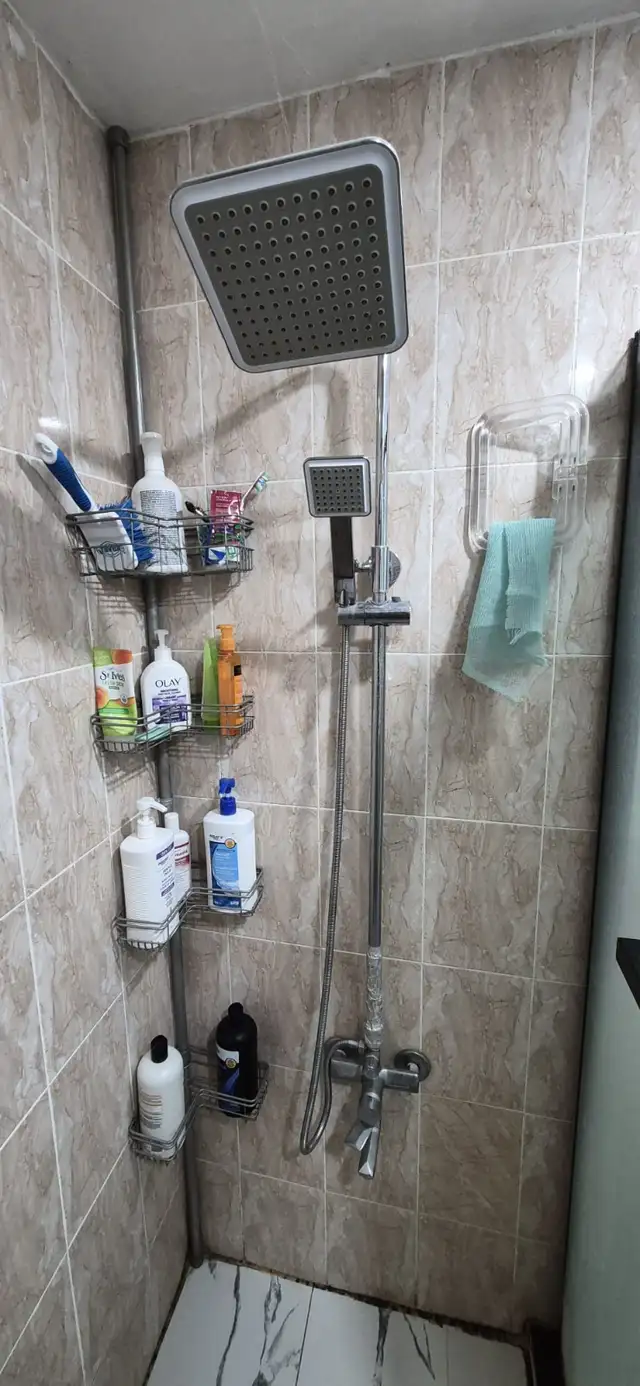 Main Floor Full Unit Near STC ALL INCL With 1 Parking, $550 Sale - Photo 14