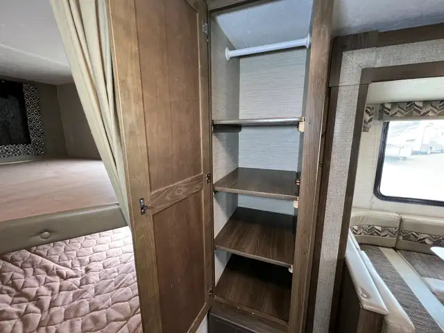 2018 KEYSTONE BULLET 247BHSW BUNKS, REAR BATHROOM, SECOND ACCESS - Photo 26