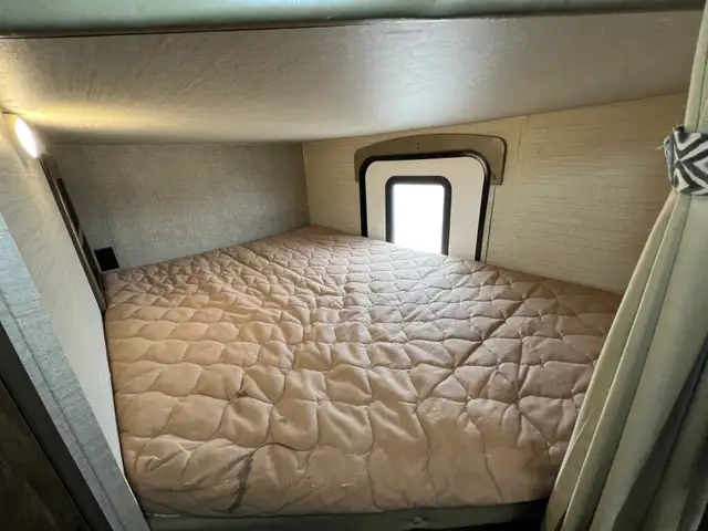 2018 KEYSTONE BULLET 247BHSW BUNKS, REAR BATHROOM, SECOND ACCESS - Photo 31