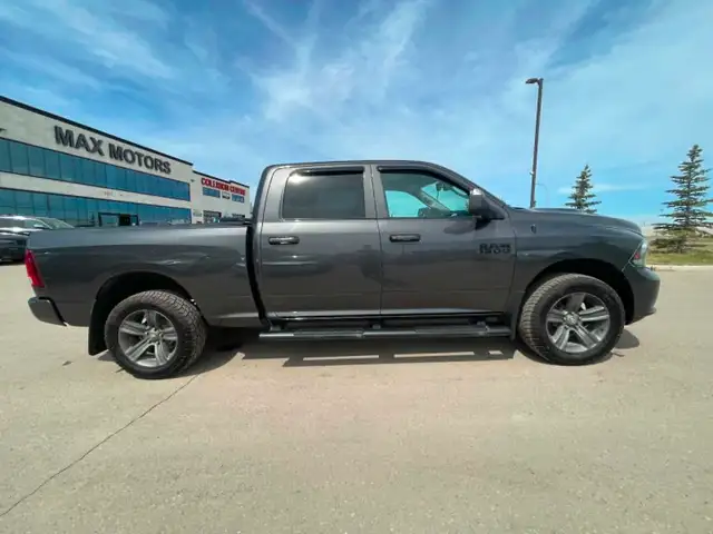 2015 Dodge Ram 1500 Sport 5.7L HEMI V8 8-Speed 4x4 crew-cab - Photo 4