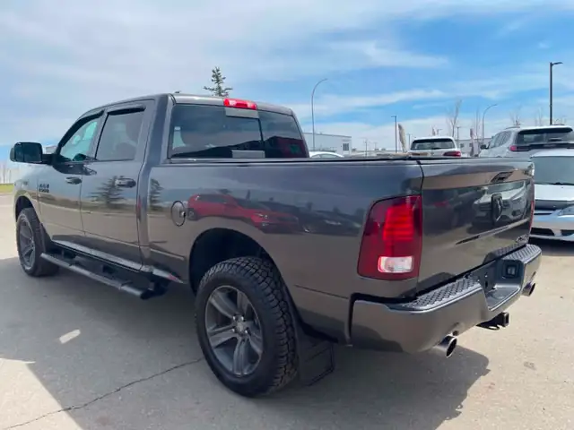 2015 Dodge Ram 1500 Sport 5.7L HEMI V8 8-Speed 4x4 crew-cab - Photo 6