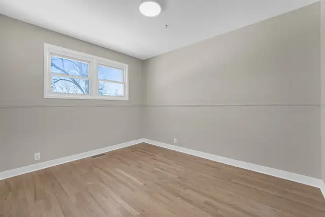Fully Renovated 6-Bedroom Home at 1259 Meadowlands Dr E - Photo 7