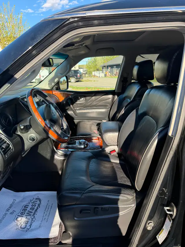 2016 Infiniti QX80 - Photo 3
