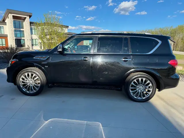 2016 Infiniti QX80 - Photo 8