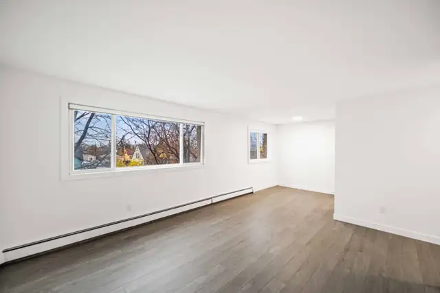 Spacious NEWLY Renovated 1 Bedroom Apartment! - Photo 4