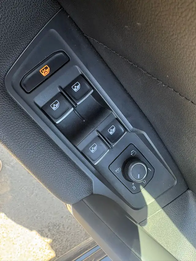 2018 VOLKSWAGEN TIGUAN HIGHLINE - SUNROOF - LEATHER SEATS - NAV - Photo 17