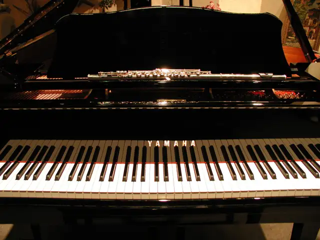 Great condition Yamaha U1, U3 pianos for sale - Photo 4