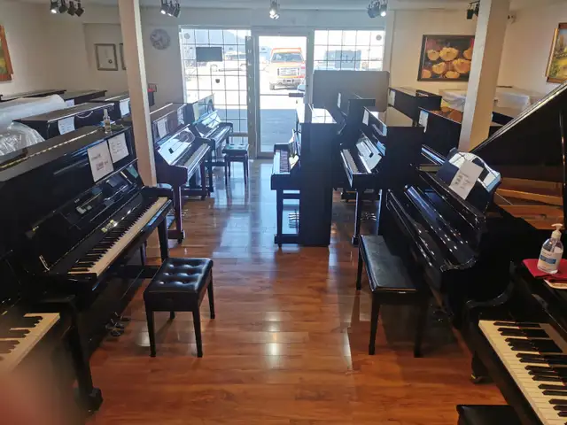 Great condition Yamaha U1, U3 pianos for sale - Photo 8