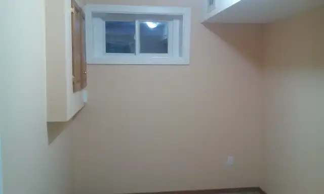 Basement for Rent - Photo 6