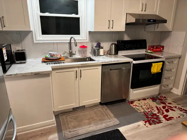 Private room rent in Scarborough $750. Male only. TTC. - Photo 2