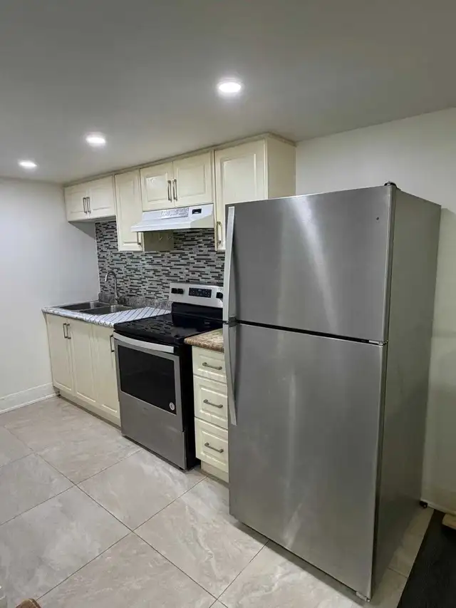 2 bedrooms basement for rent - Photo 5