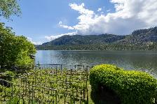 Okanagan Waterfront Living Under $1M – $999,000