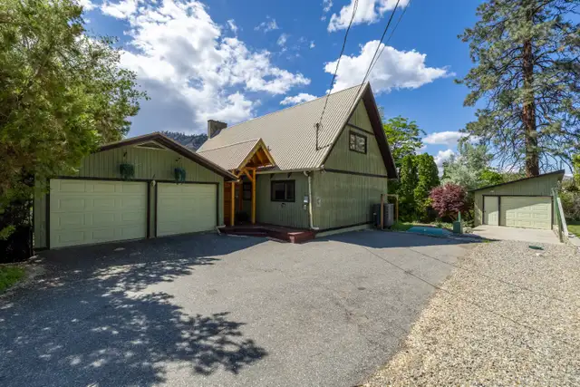 Okanagan Waterfront Living Under $1M – $999,000 - Photo 8
