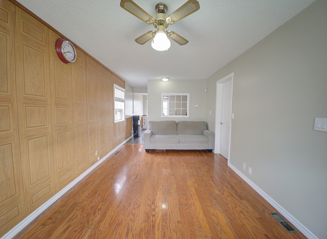 MEGAHOMES NEW LISTING - 533 WINDSOR AVENUE - Photo 2