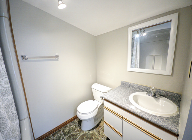MEGAHOMES NEW LISTING - 533 WINDSOR AVENUE - Photo 4
