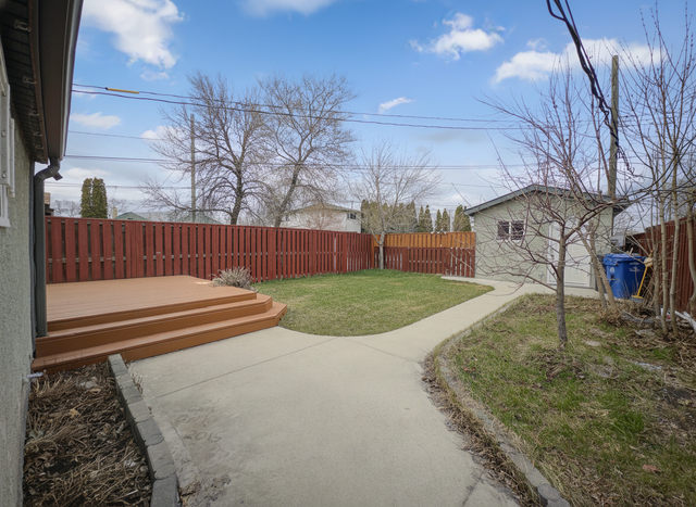 MEGAHOMES NEW LISTING - 533 WINDSOR AVENUE - Photo 7