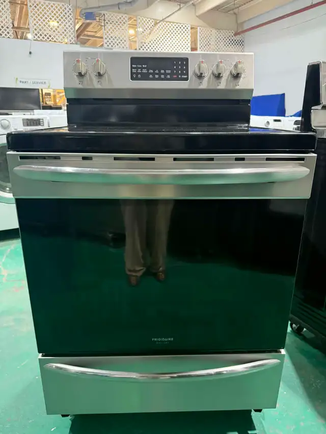 Reconditioned Frigidaire Stove S4232 Free Delivery ($555 Only)