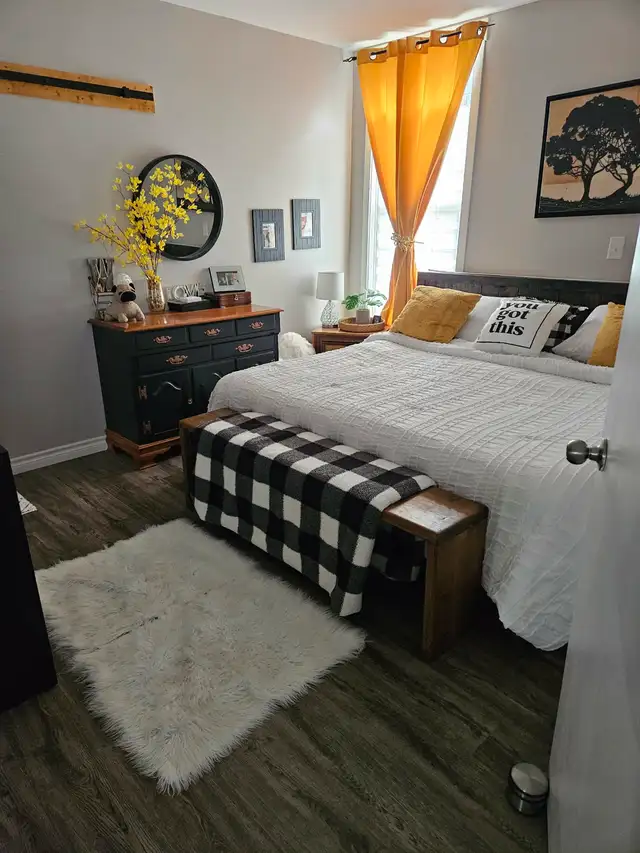 2 Bedroom Lower Unit - Photo 5