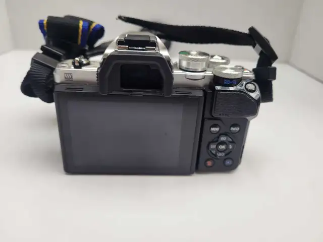 Olympus E-M10 III 16MP 4K mirrorless camera w/3 lenses - Photo 7
