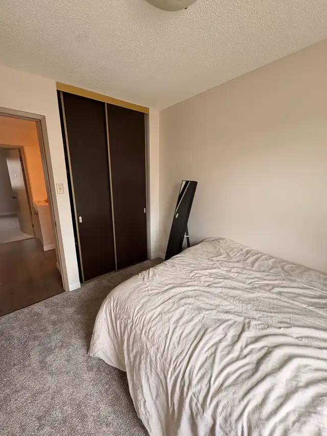 Room for Rent - Photo 2