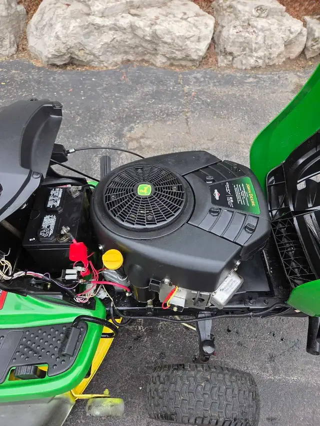 john deere d130 lawn tractor - Photo 8