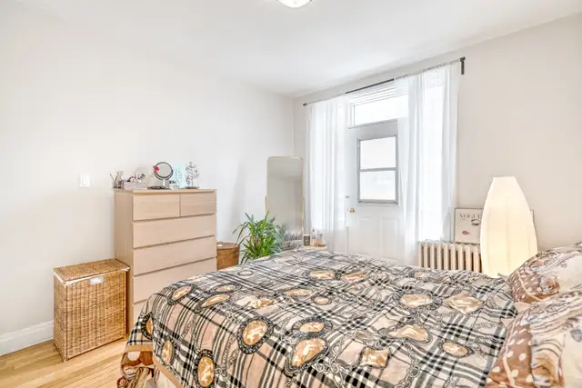 Renovated 2 Bedroom in McGill Ghetto | $2280/Month - Photo 8