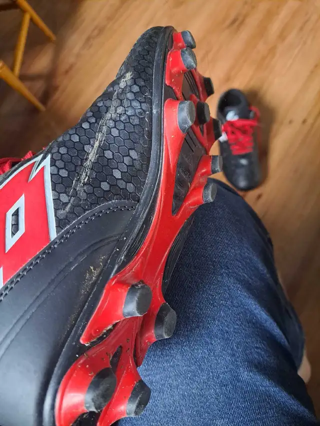 Youth size 5 soccer cleats