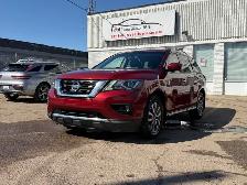 2017 Nissan Pathfinder| Clean Carfax | Two Sets of Rims&Tires |