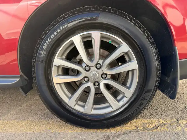 2017 Nissan Pathfinder| Clean Carfax | Two Sets of Rims&Tires | - Photo 26