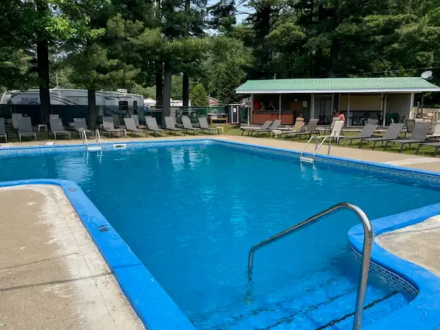 SAUVETEUR NATIONAL - PISCINE recherché