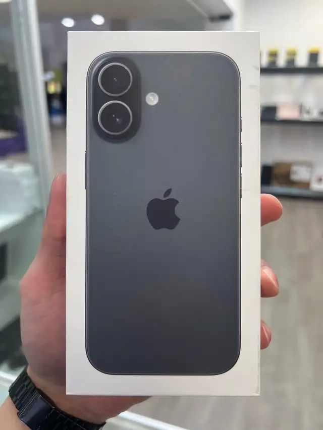 Brand New Sealed! iPhone 17 -256gb! - Photo 2