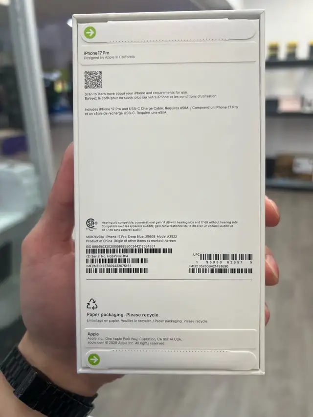 Back in Stock! iPhone 17 Pro -256gb! - Photo 3