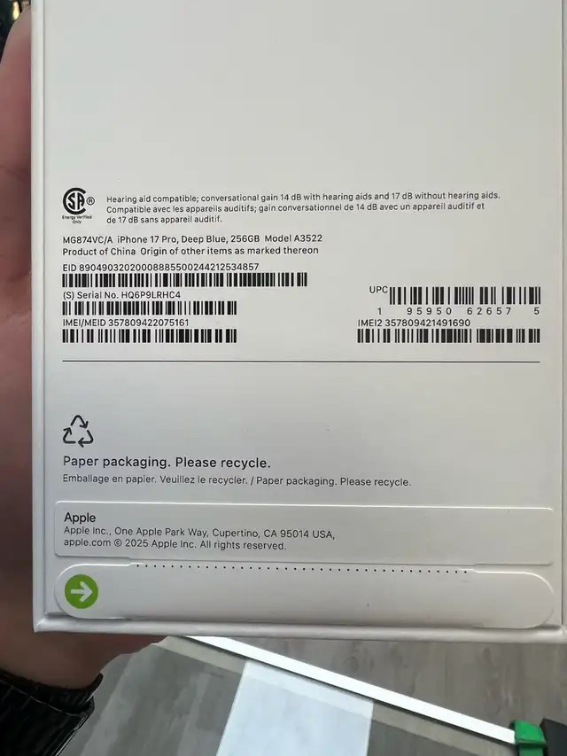 Back in Stock! iPhone 17 Pro -256gb! - Photo 4