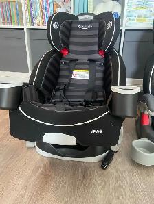 Graco 4Ever Convertible Car Seat, 4-in-1  PRICE NEGOTABLE - Photo 2