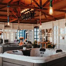 3 PUMP BENCH HOT TUB