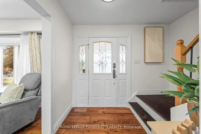 4 1 Beds 3 Baths Detached House in Brampton! - Photo 3