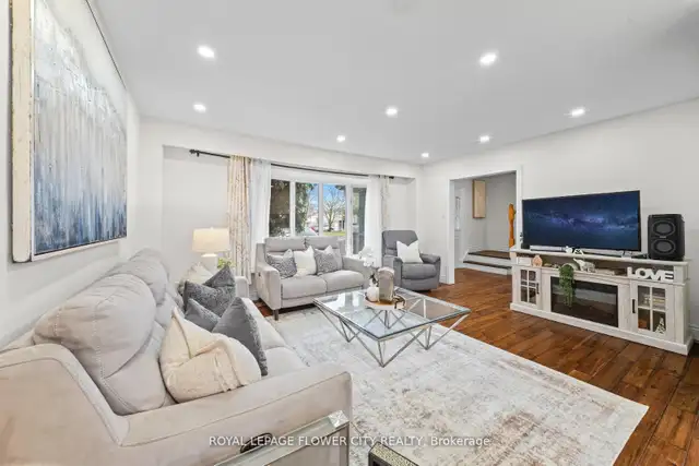 4 1 Beds 3 Baths Detached House in Brampton! - Photo 5