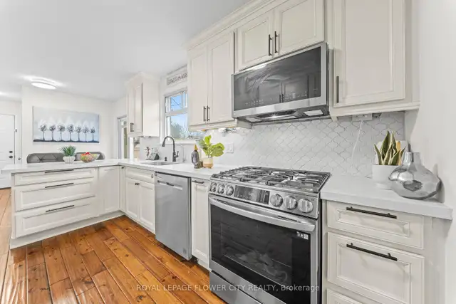 4 1 Beds 3 Baths Detached House in Brampton! - Photo 7